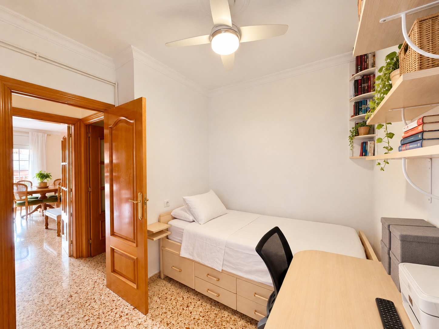 Antoni Gaudi  (10)
